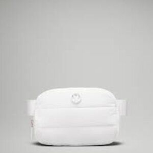 LULULEMON Wunder Puff - Everywhere Belt Bag - WHITE - NWT